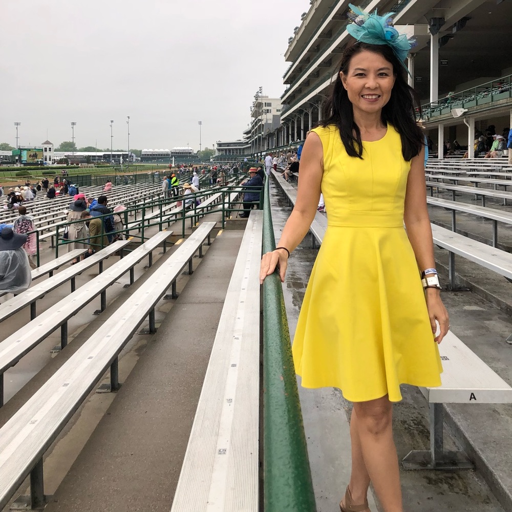 Yellow Karen Millen size 8 UK. It more like a 0 US.